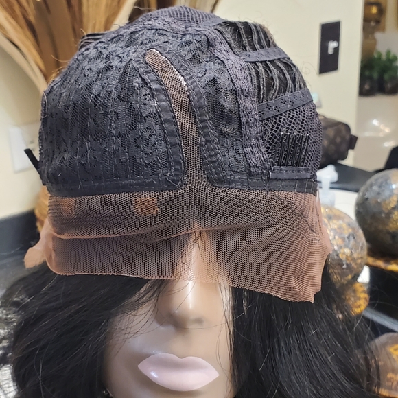 Everyday Synthetic Lace Front Wig - Picture 6 of 7